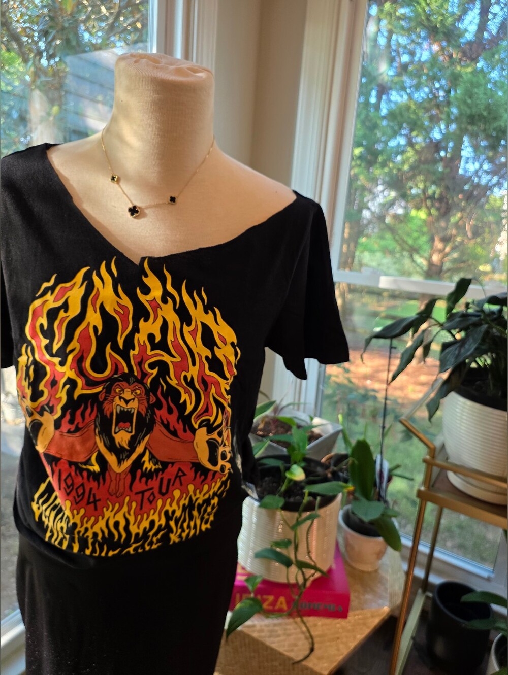 Scar From The Lion King! Black Graphic Flame Lion Unisex Tee. The Lion King🦁